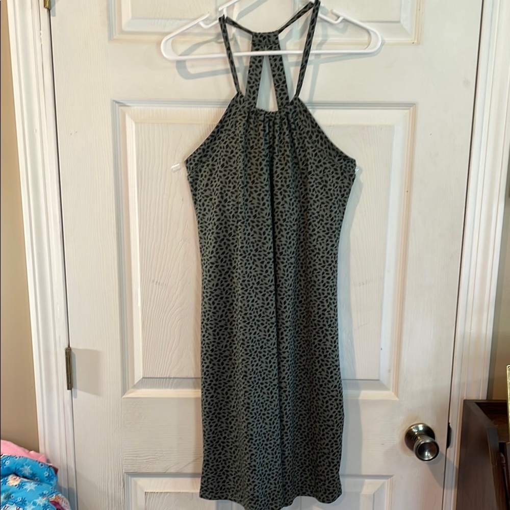 Eddie Bauer Size Medium Black and Green Backless Dress